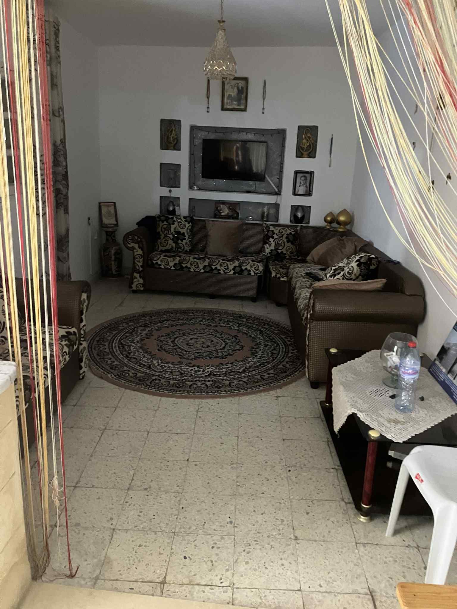 فرصة مميزة لاقتناء دار رائعة للبيع ببوحسينة الصواف